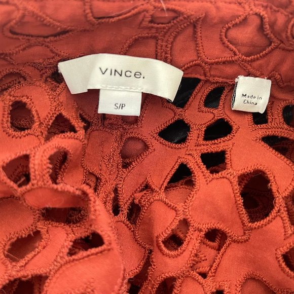 VINCE Burnt Red Large Holed Eyelet Blouse with Camisole is NWOT! SMALL PETITE - Picture 4 of 7